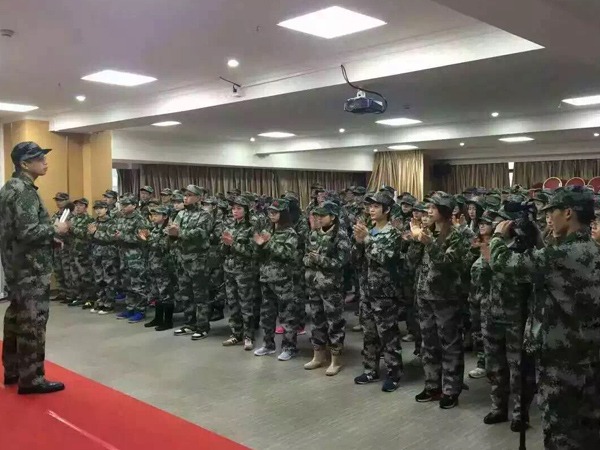 bwin必赢团队拓展训练